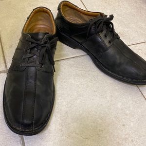 CLARKS soft cushion ortholite black lace up dress casual work shoes 12 leather